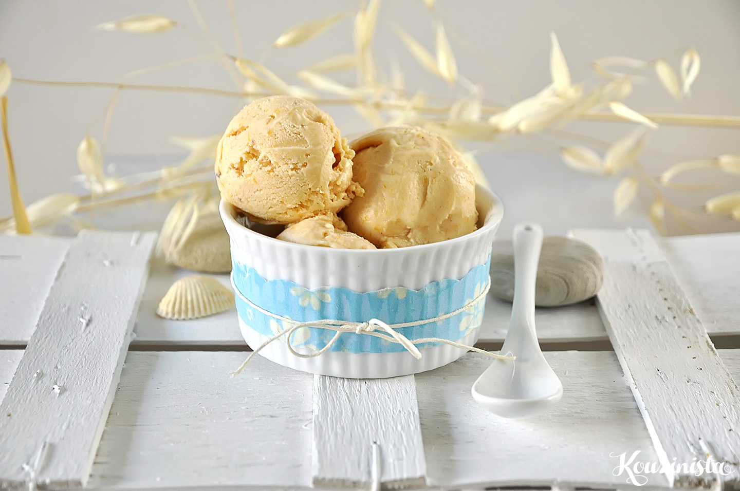 Παγωτό γιαούρτι με καραμελωμένα ροδάκινα / Caramelized Peach Frozen Yogurt 