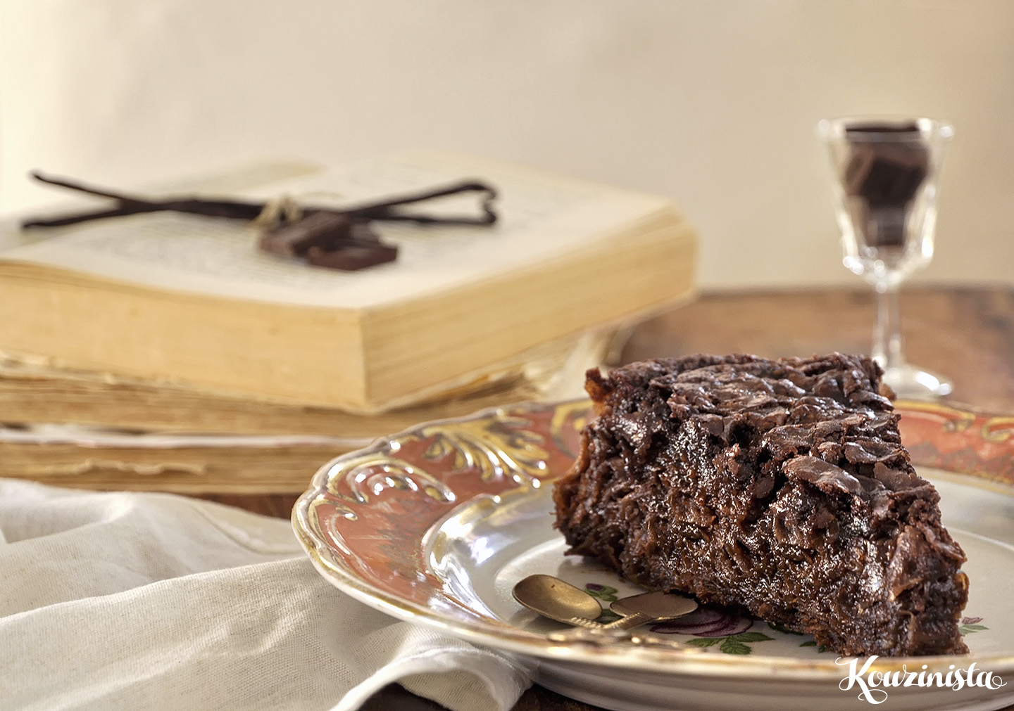 Σιροπιαστή σοκολατόπιτα με φύλλα / Chocolate pie with phyllo pastry and chocolate syrup