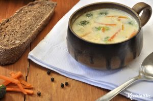 Σούπα λαχανικών με τυρί cheddar / Cheddar broccoli soup