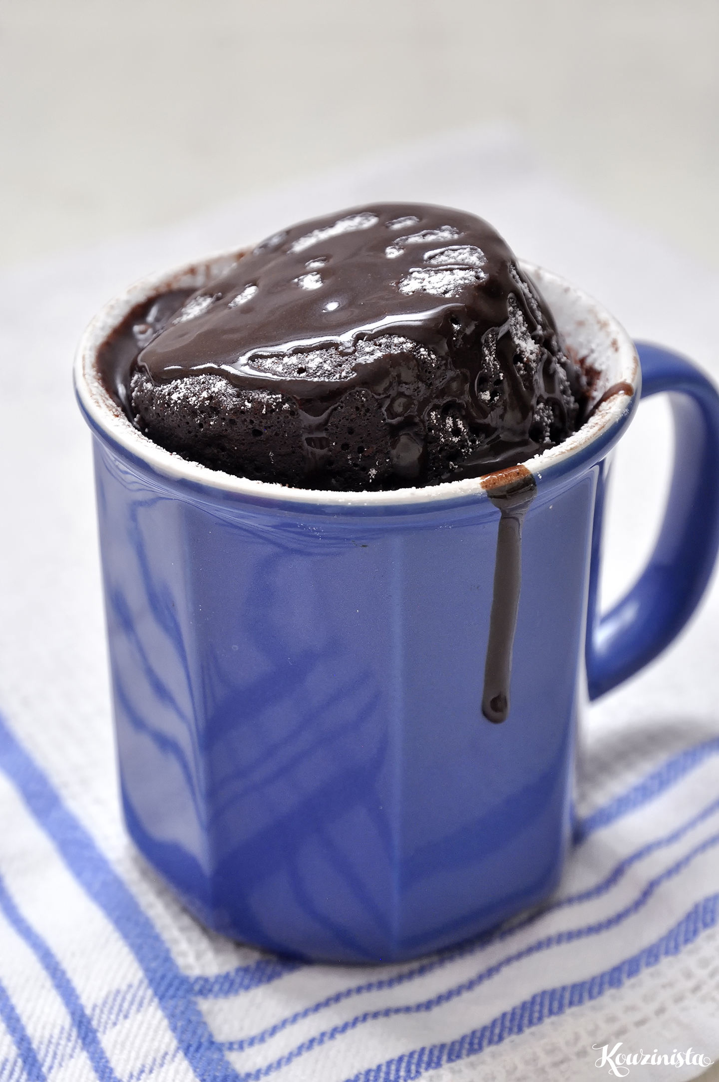 Σοκολατένιο κέικ στιγμής σε κούπα / Instant chocolate mug cake