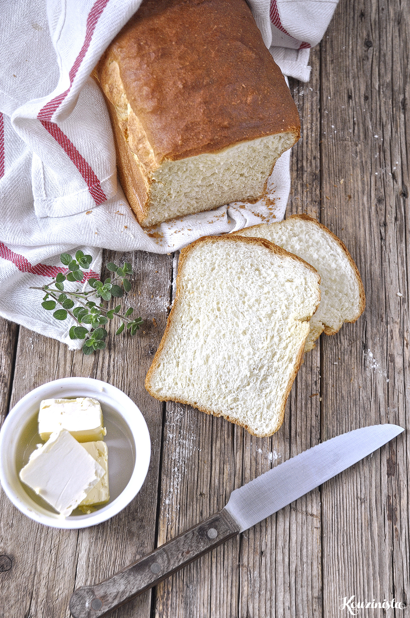 Μαλακό & αφράτο σπιτικό ψωμί του τοστ / Eggless milk bread (tangzhong method)