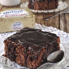 Σοκολατένιο κέικ βραστό ή κατσαρόλας